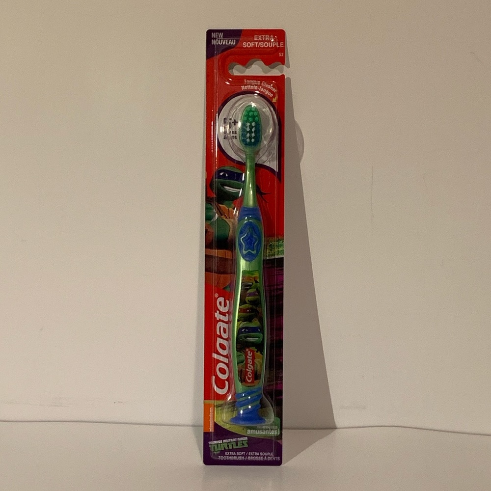 4/$25 [NEW] TEENAGE MUTANT NINJA TURTLES COLGATE KIDS TMNT EXTRA SOFT TOOTHBRUSH